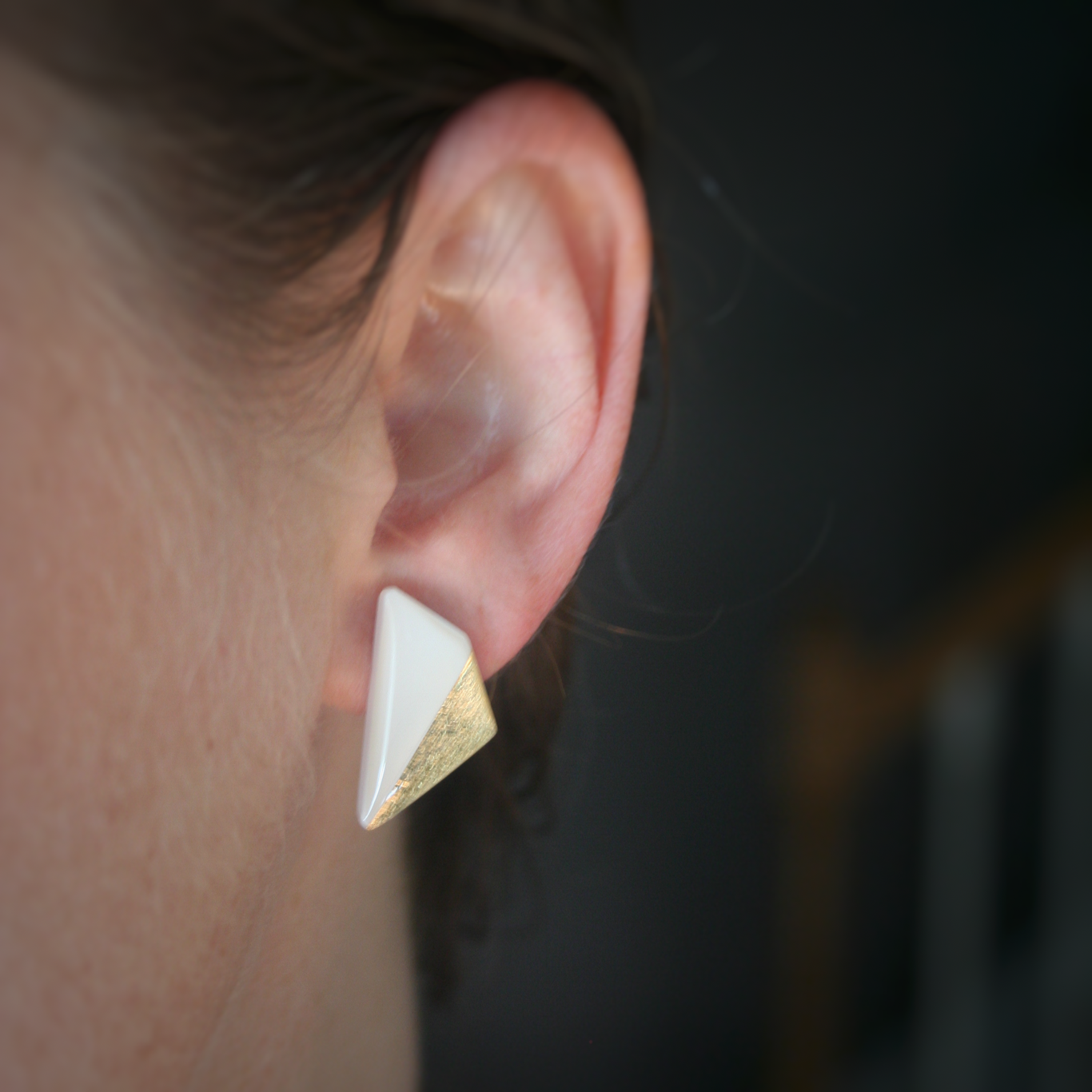 White Glass Studs Vintage Gold Crackle Matte Glass Post Earrings White Studs Hypoallergenic White Gold Jewelry