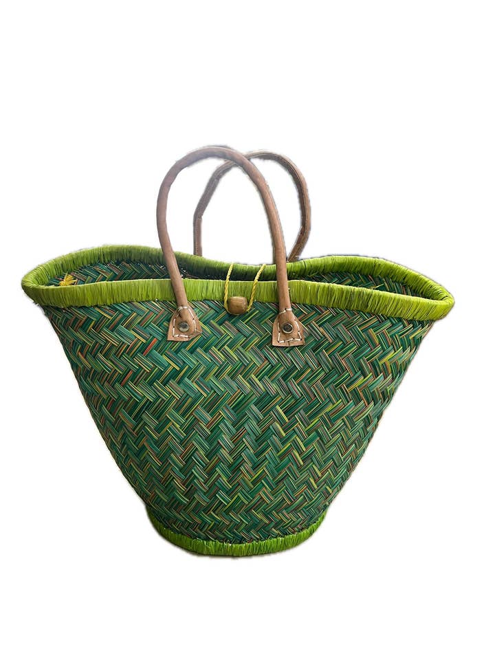 Round Madagascar basket for wholesale by LINETA