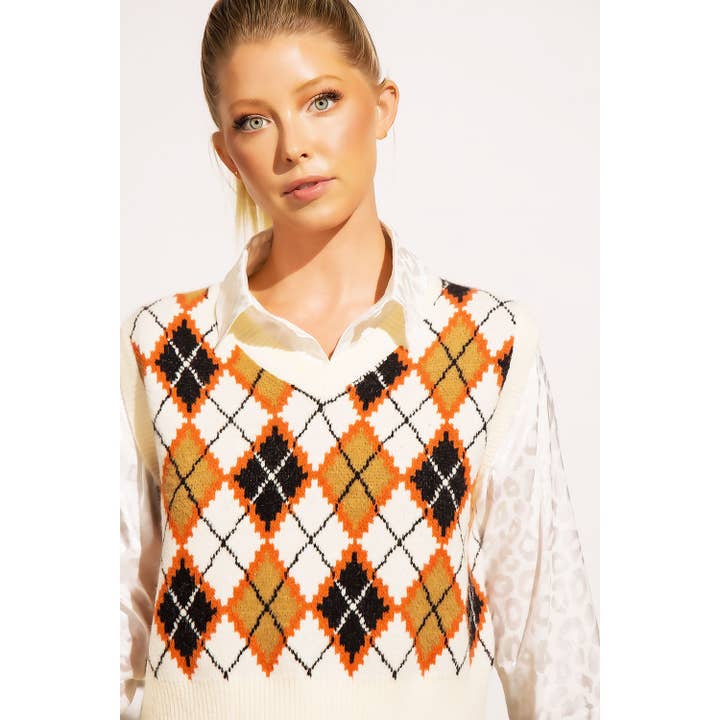 CHUNKY KNIT ARGYLE PATTERN V NECK VEST for wholesale by Sweet Generis
