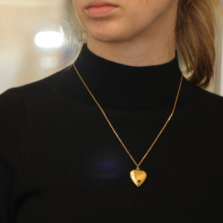 TNT Goods - Wholesale Locket Necklace - Heart Locket3