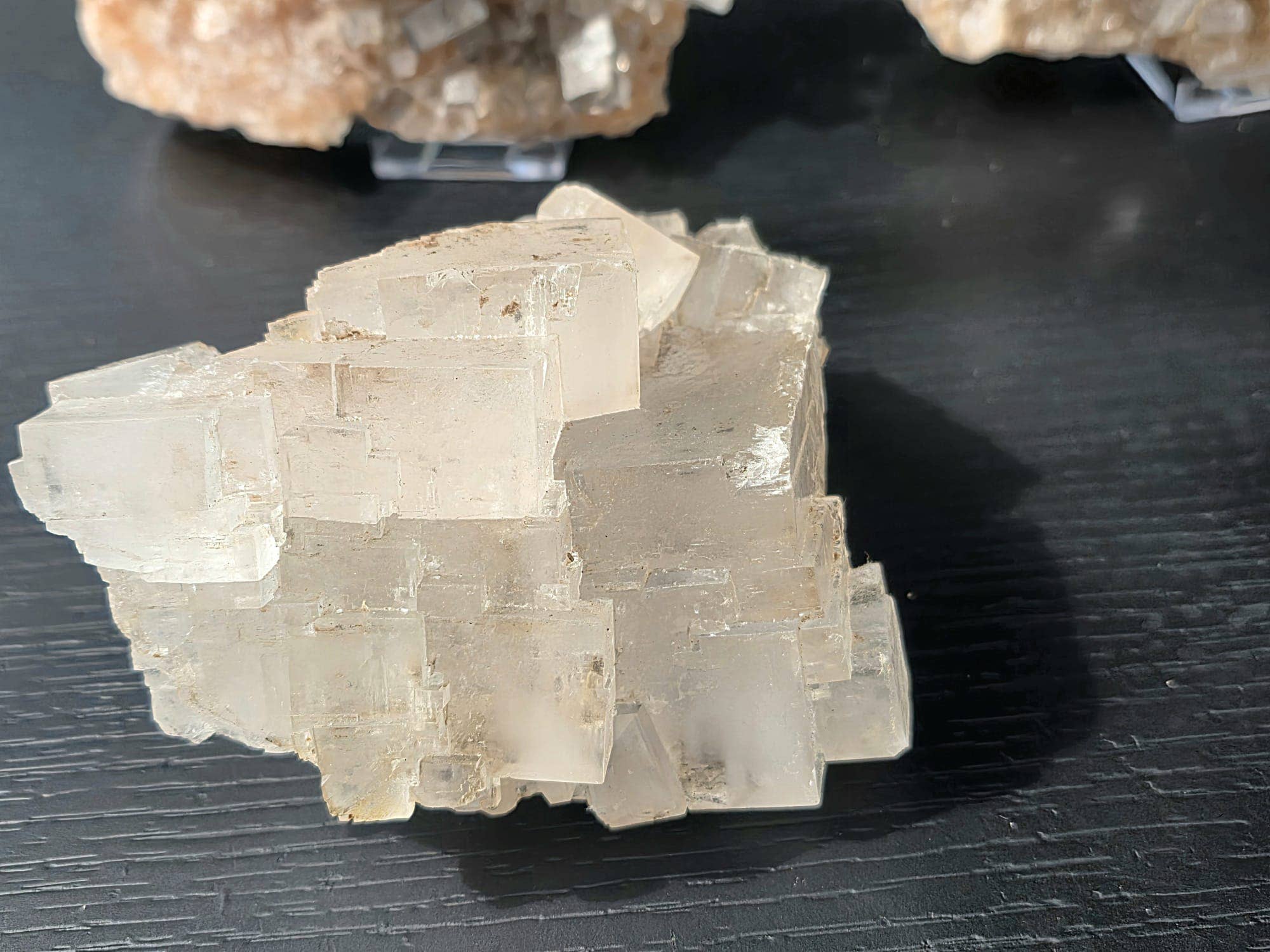 Distinction Crystals – wholesale Spiritual stone/crystal – Large Halite Salt Crystal Clusters 600-800g2