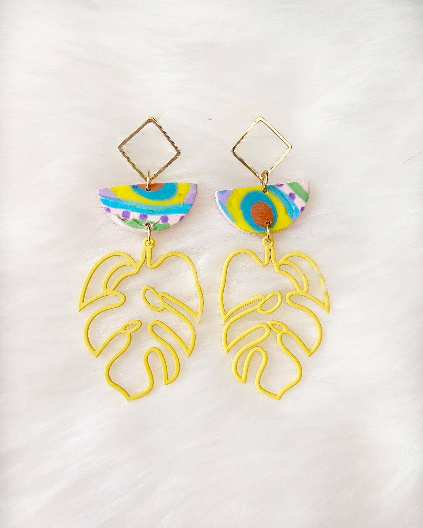 Valois Designs – Großhandel Ohrhänger – Tropical Waves Monstera Leaf Ohrringe