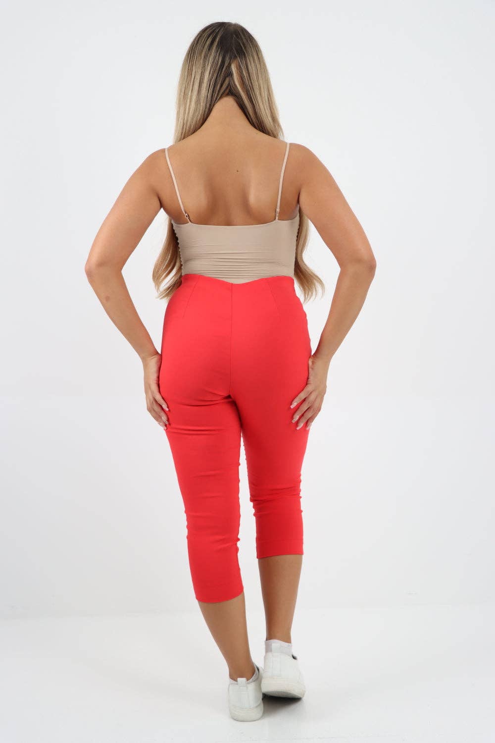 Miss Bold - Vendita all'ingrosso Pantalone - Donna - Pantaloni Capri in tinta unita italiana5