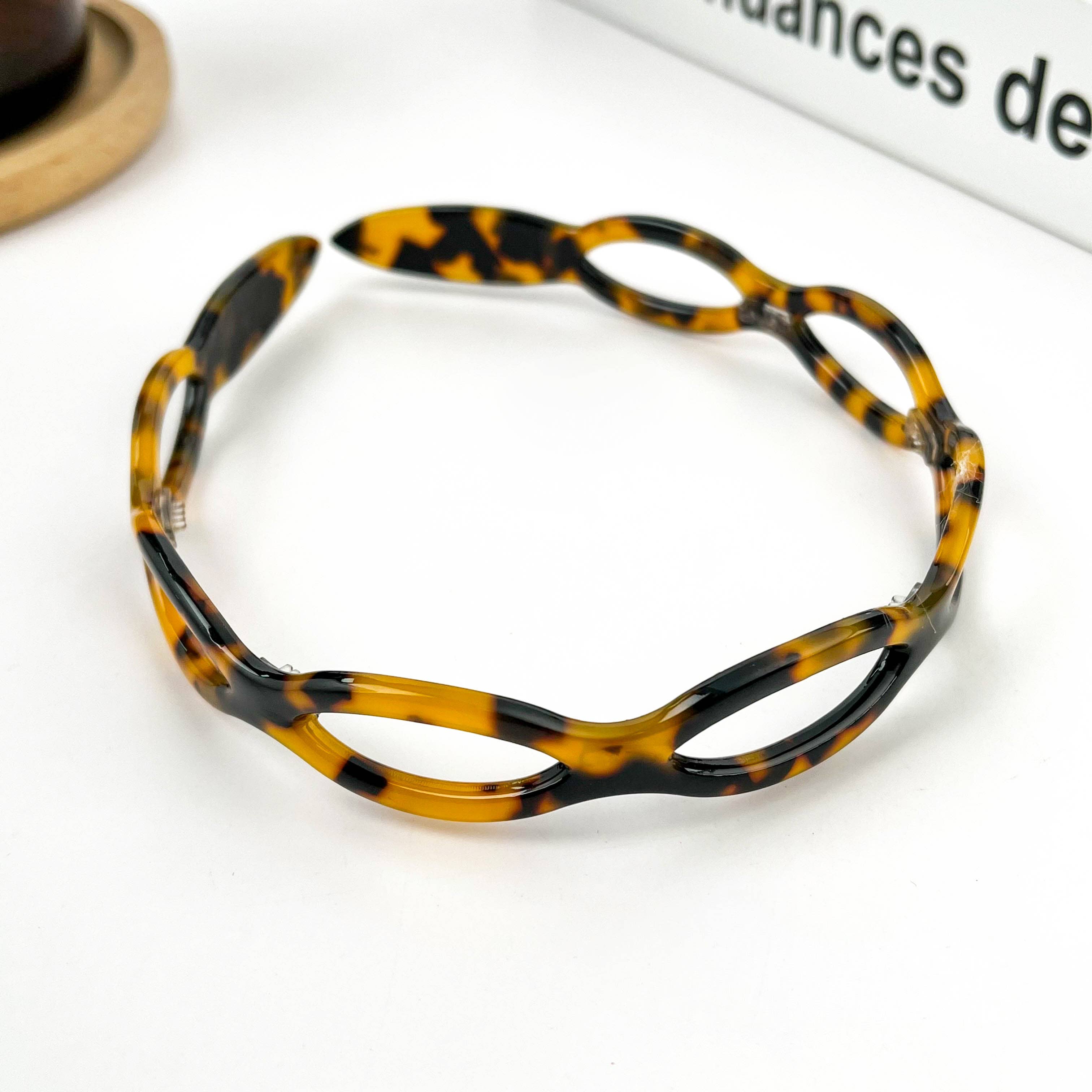 TheDivaSoap - Wholesale Fashion Headband - Women's - Round Hollow Chain Design Acetate Headband2