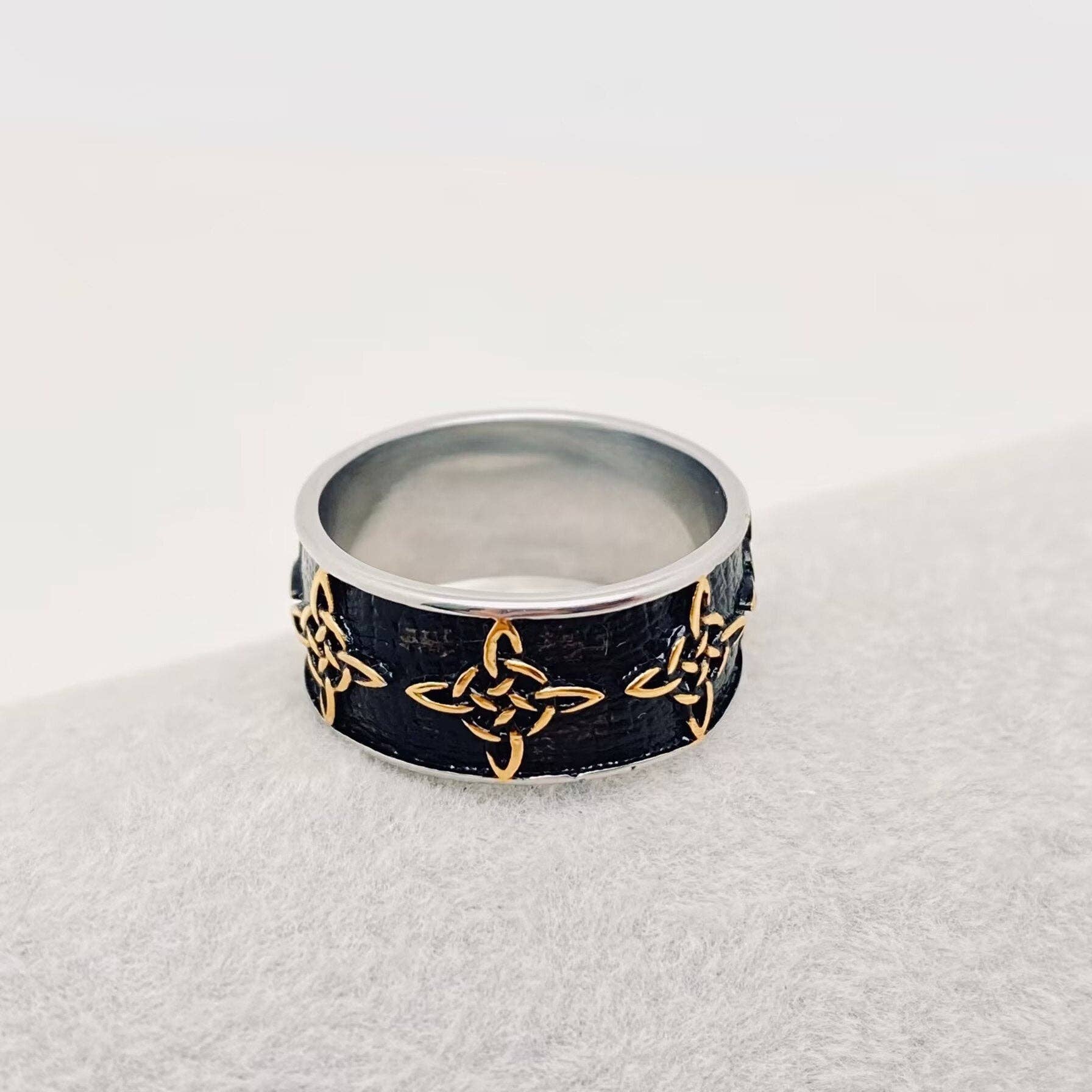 Mio Queena - Wholesale Band/Stacked Ring - Vintage Celtic Knot Stainless Steel Ring - MJ/MR0