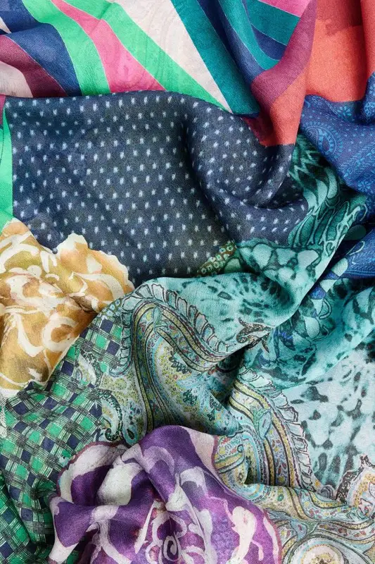 Chloe & Lex - Wholesale Scarf - Women's - Bundle of 50 Assorted Scarves- Final Sale - Wholesale Set0