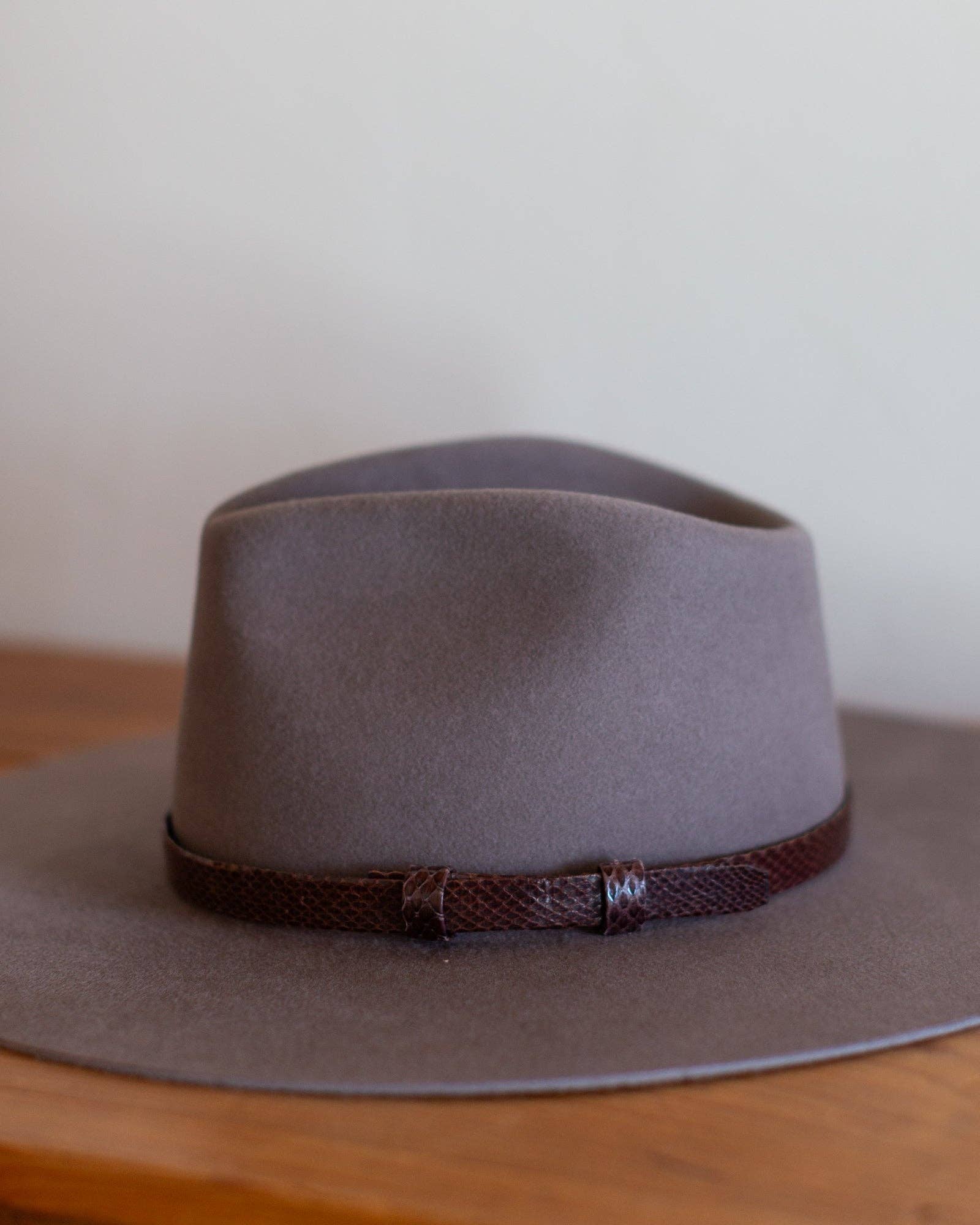 Crossbow Leather – Großhandel Hutzubehör – Damen – WASSERSCHLANGEN-HUTBAND2