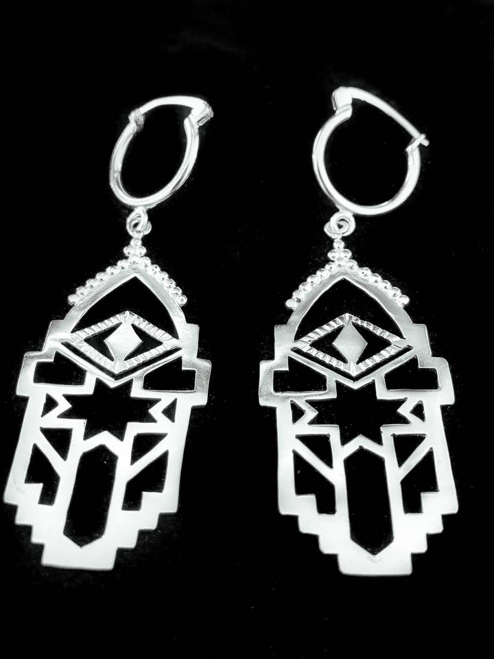 The Khamsa Earrings 925 Silver for wholesale by SHE ARCHIVES