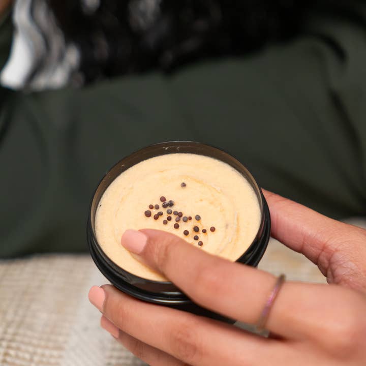 Liv Metta - Wholesale Body Scrub/Exfoliant - Exfoliating and Brightening Body Scrub4