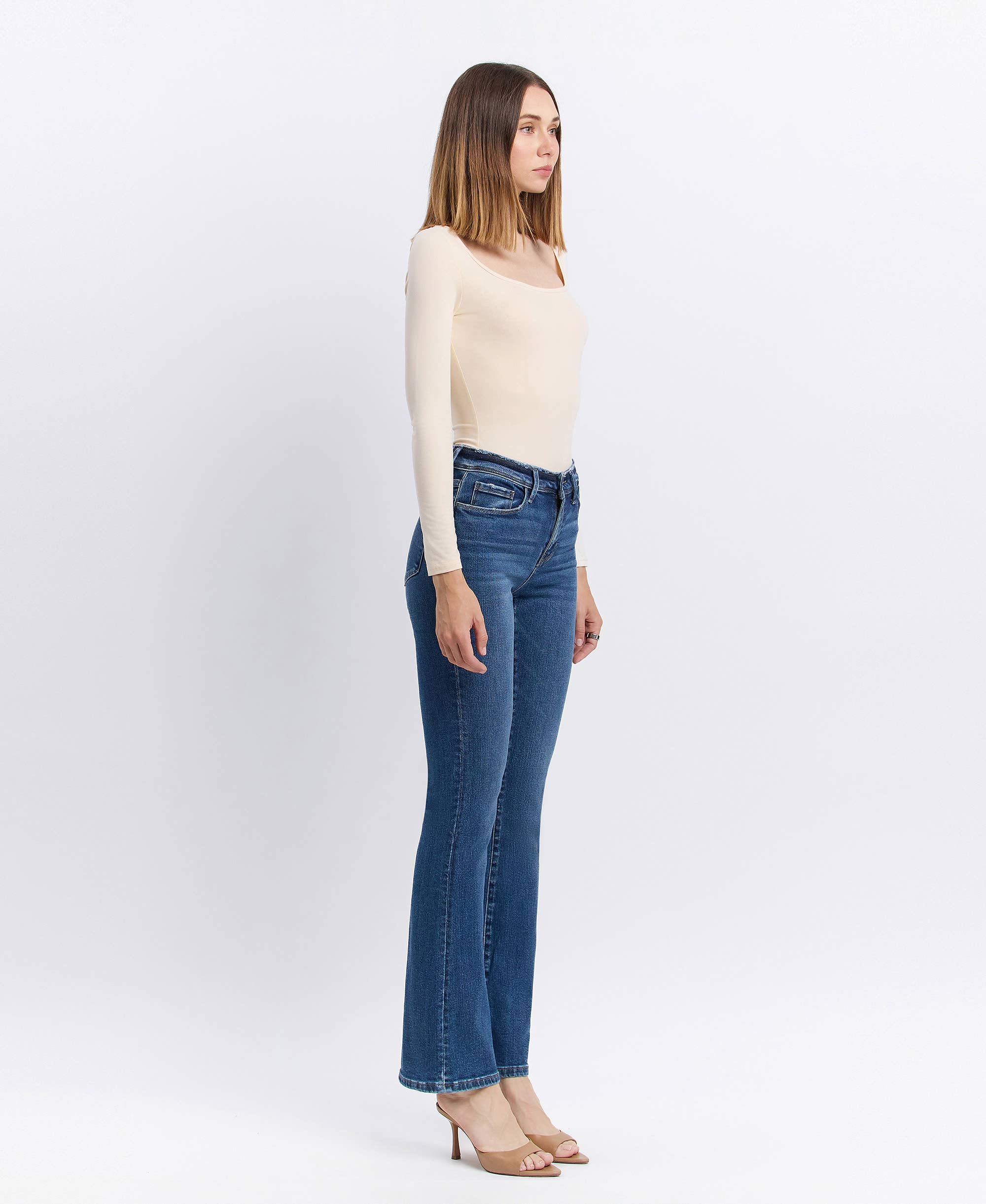 AMETHYST MID RISE SEAMLESS WAISTBAND BOOTCUT JEANS T6105 for wholesale on Faire9