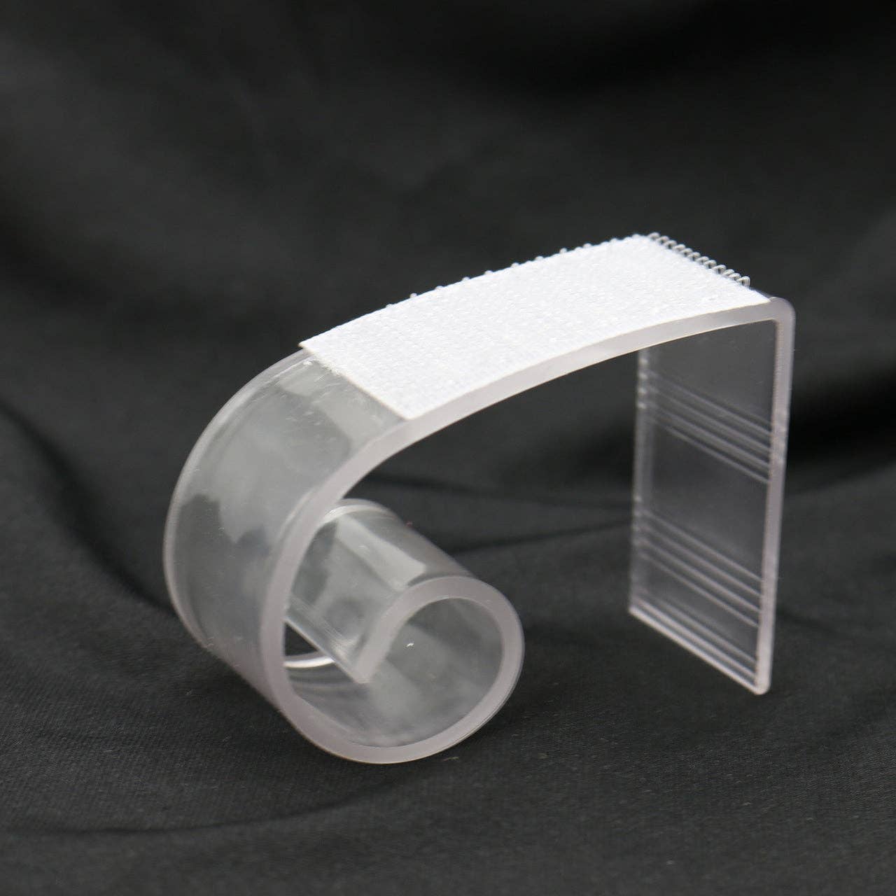 YOUR CHAIR COVERS - Wholesale Craft Supplies - 1 3/4 inch Plastic Table Skirt Clips3