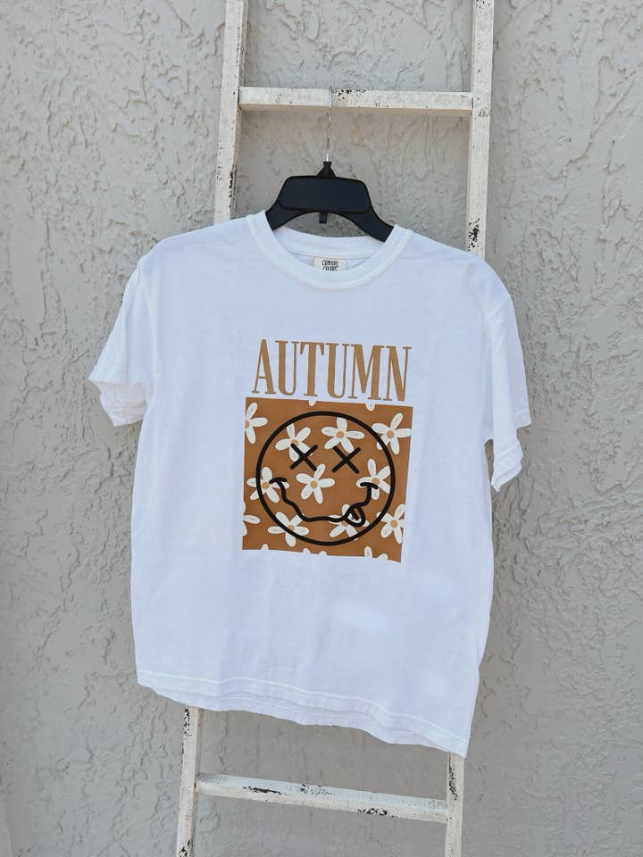 Fall Smiley T-shirt for engroshandel hos Signs By Aprils LLC