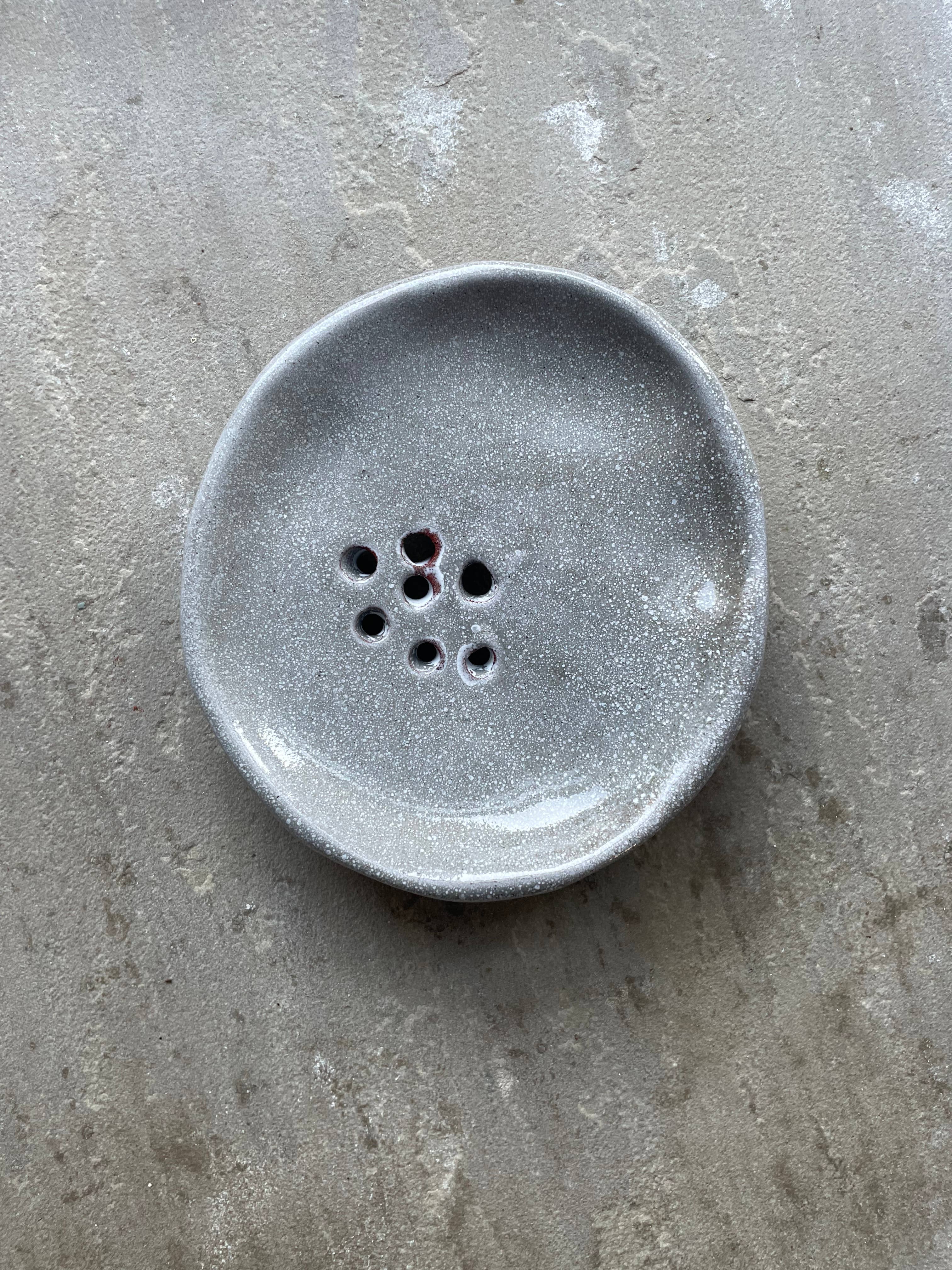 BombusLeaf - Wholesale Zeepbakje - Handgemaakt grijs keramisch zeepbakje3