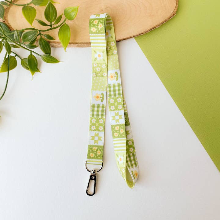 Laurel Mae Art – wholesale Lanyard – Women’s – Green Daisy Blanket - Lanyard4