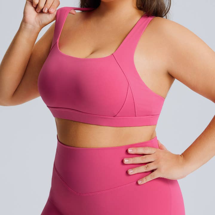 Soutien-gorge de sport à dos croisé et encolure en U pour femmes grande taille pour la vente par Sodalemon