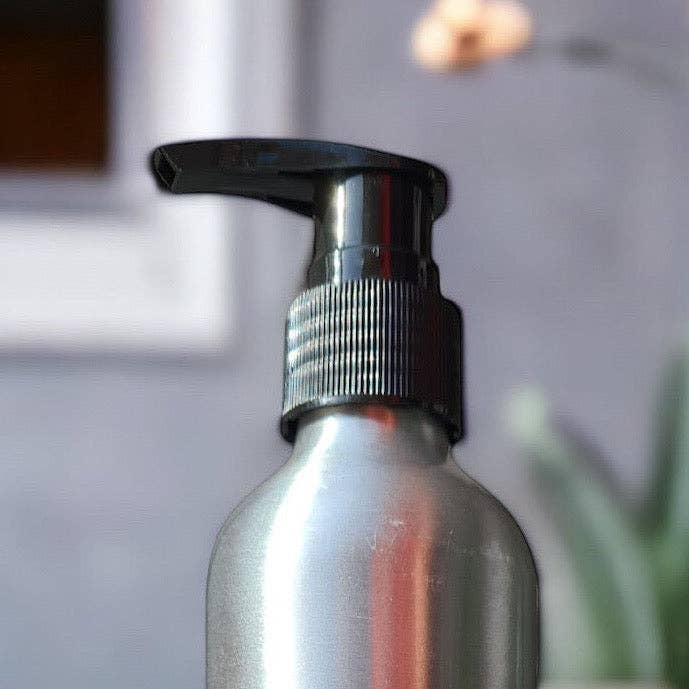 Paws Right There - Luxury Pet Care and Gifting – wholesale Pet shampoo – Dog – ‘Stop Bugging Me’ | tick & flea repellent | Dog shampoo4