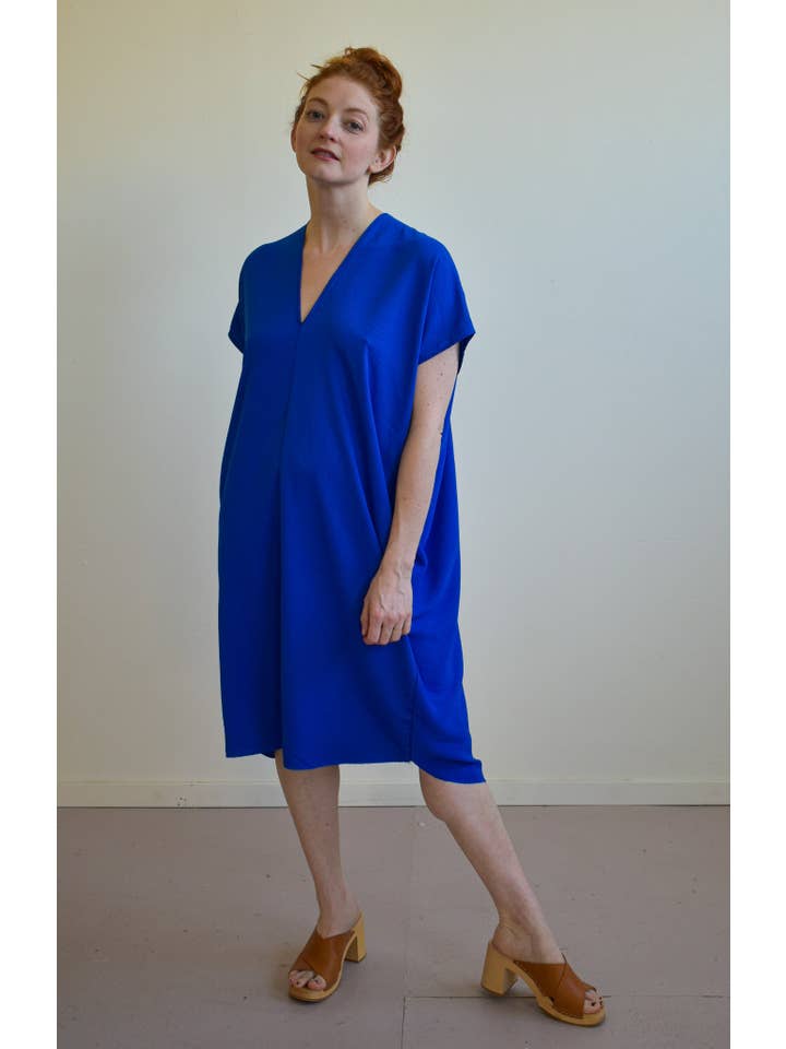 Altar - Wholesale Kaftan - Women's - Classic Kaftan in New Moon Ultra Blue2