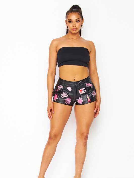 Faux Läder Patch Mini Shorts HOEA795 för wholesale av House of E ATL LLC