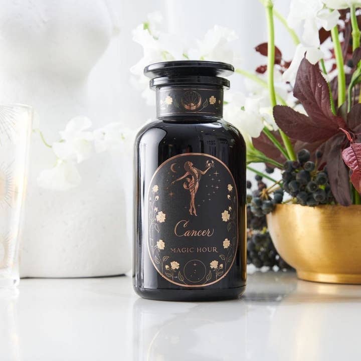 Magic Hour - Wholesale Loose Tea - Cancer: Queen of Cool Mango-Ginger-Cream White Tea3