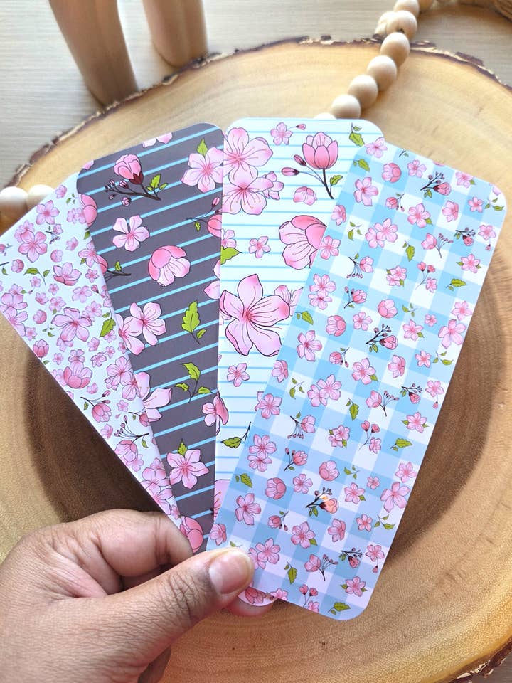 Körsbärsblomma Bokmärke (2,5 x 7 tum) — Blommigt Bokmärke för wholesale av Turiberry