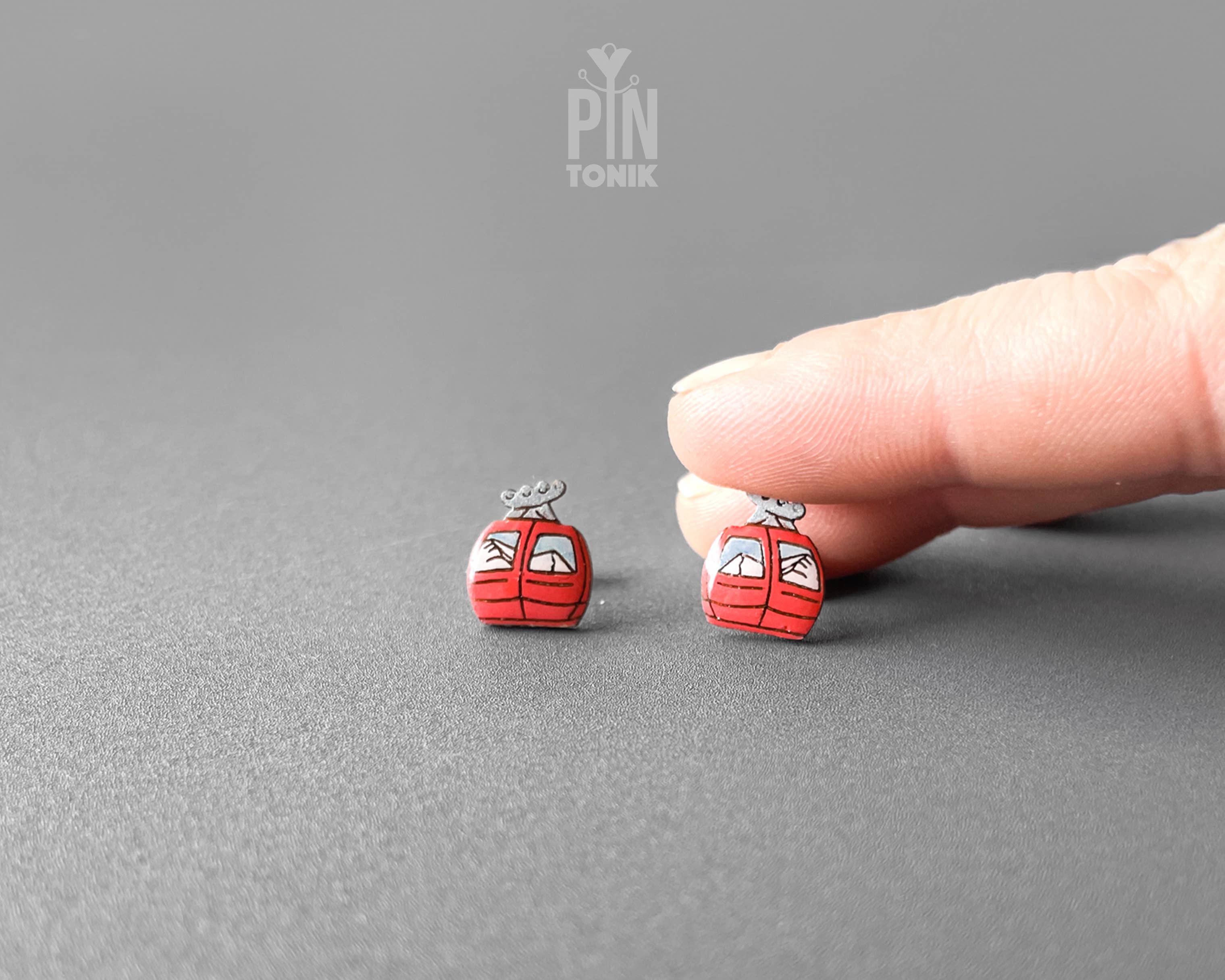 PinTonik – wholesale Solitärörhängen – Skidliftörhängen i trä – roliga après-ski örhängen6