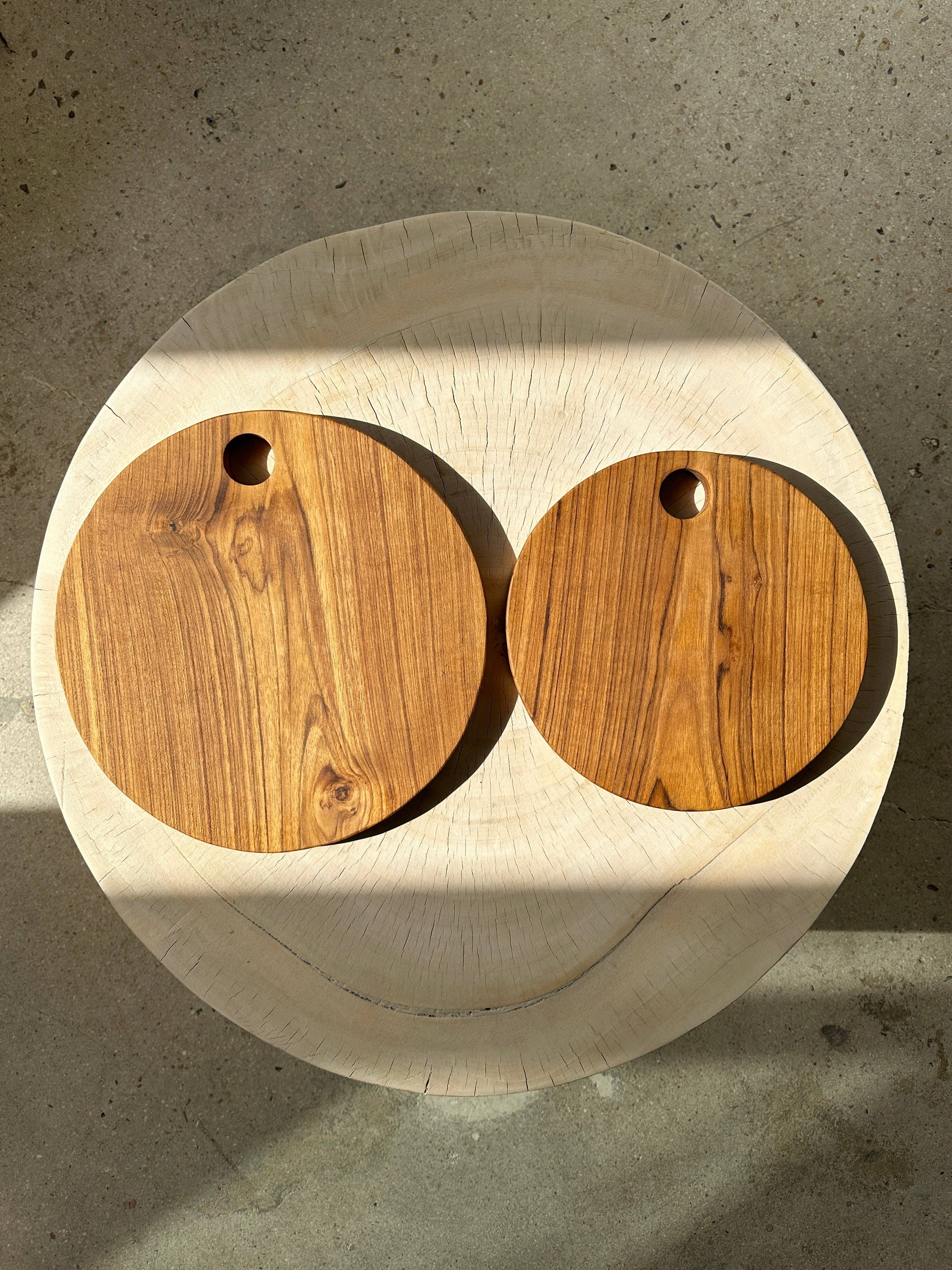 Office Objets – wholesale Skärbräda – Rund skärbräda i urholkad teak D:3041