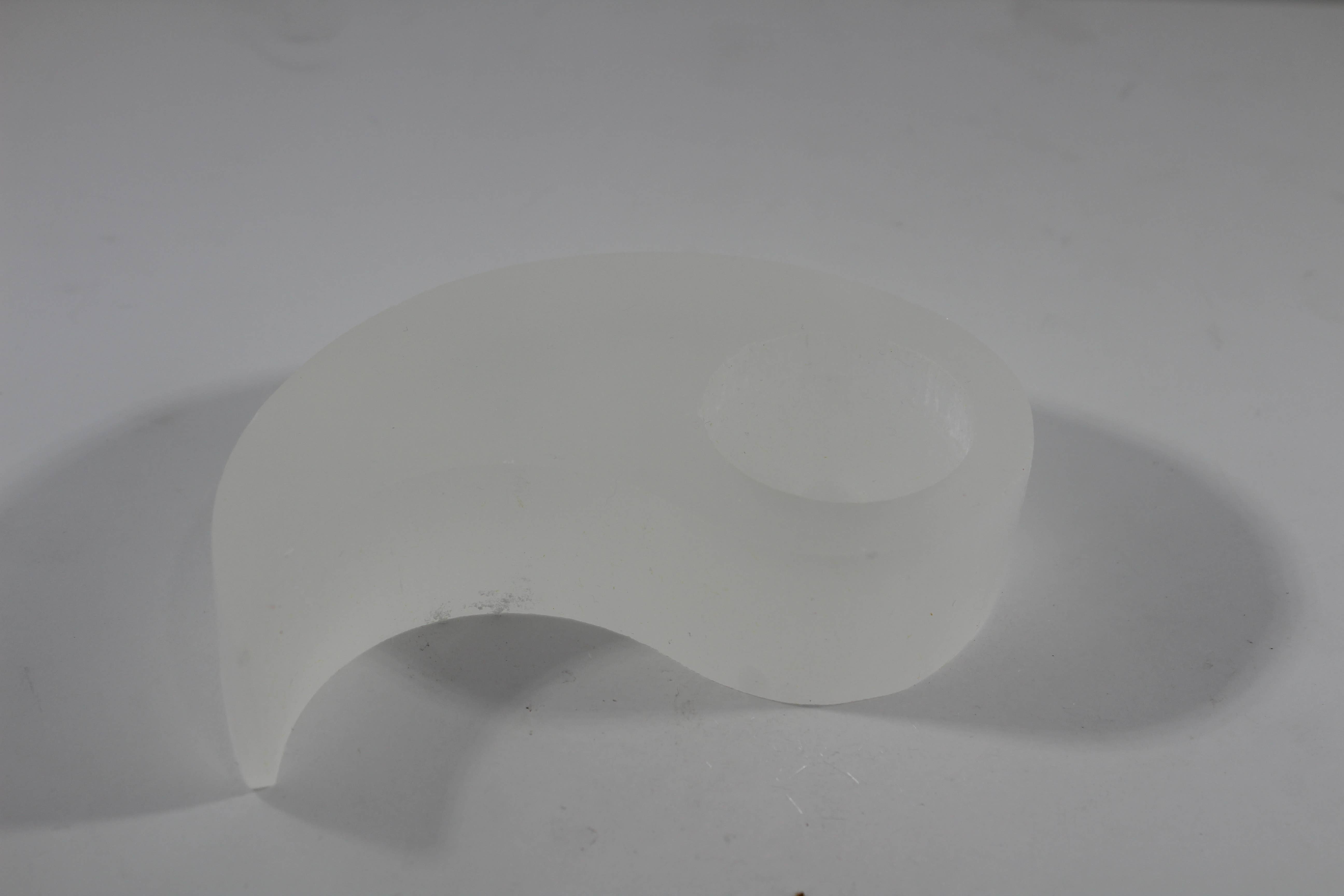 Quasar Gems USA – Engroshandel Lyseholder – Selenit Fyrfadsstage Yin Yang 10 cm4