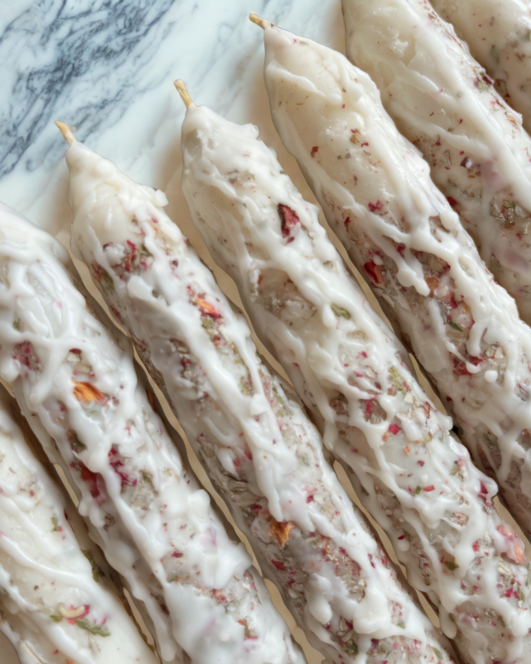 Beauty and the Moon - Vente Bougies/bougeoirs coniques - Bougie de Bénédictions | Bougie Rituel Ointe | Bougie Habillée5