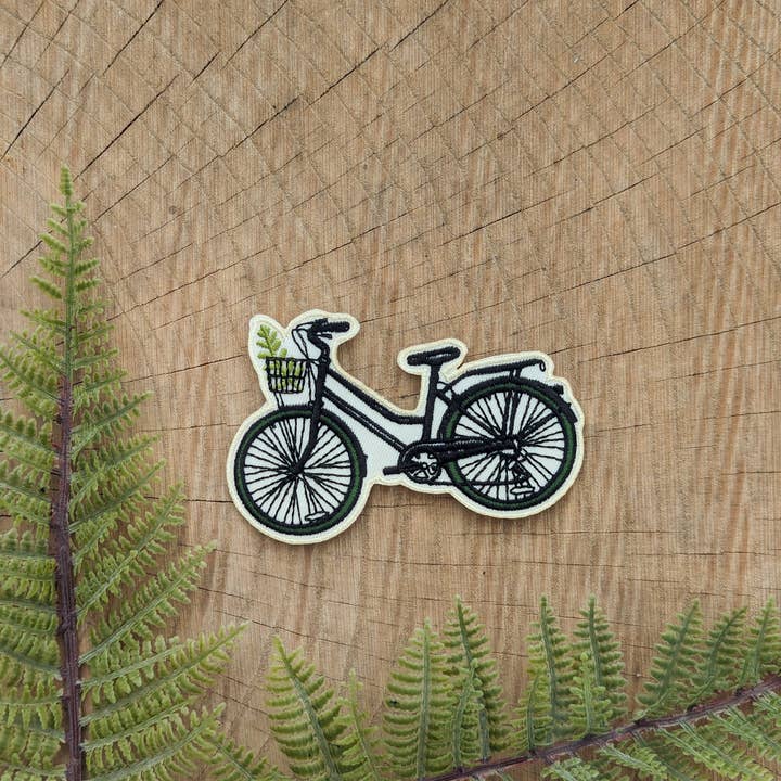 écusson thermocollant | vélo avec fougère - 3,5" x 2,3" pour la vente par ilikesara | art + goods