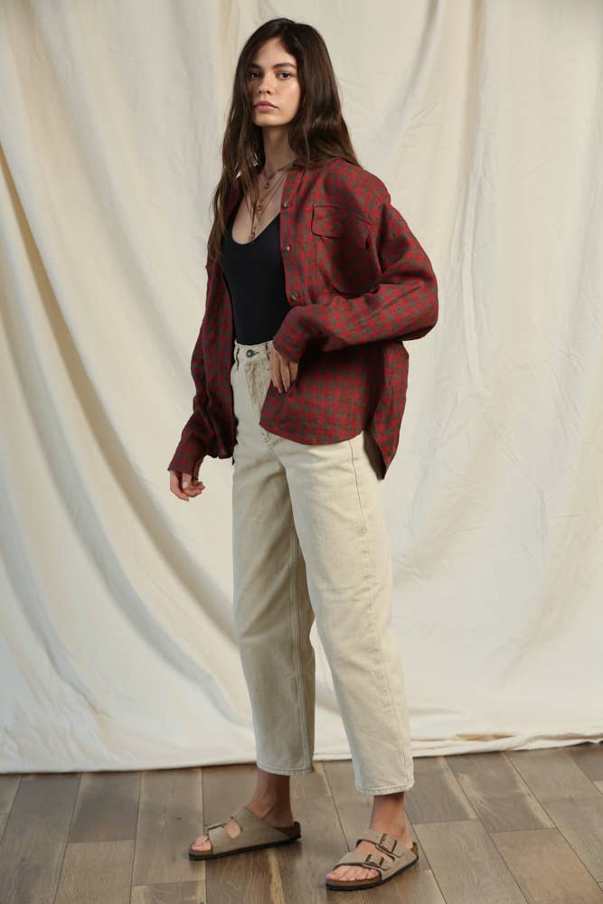 Rouge L4835 | Chemise en lin tissé à manches longues avec boutons en vente sur Faire2