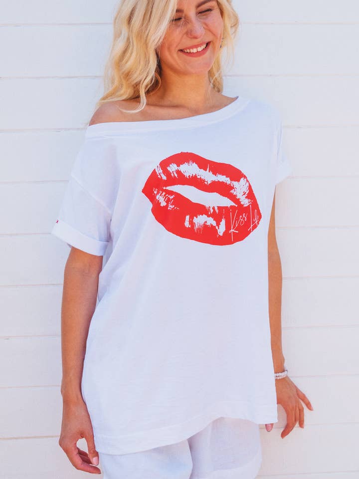 KISS LIFE - Wholesale T-shirt met print - Dames - Oversized T-shirt met rode lippen