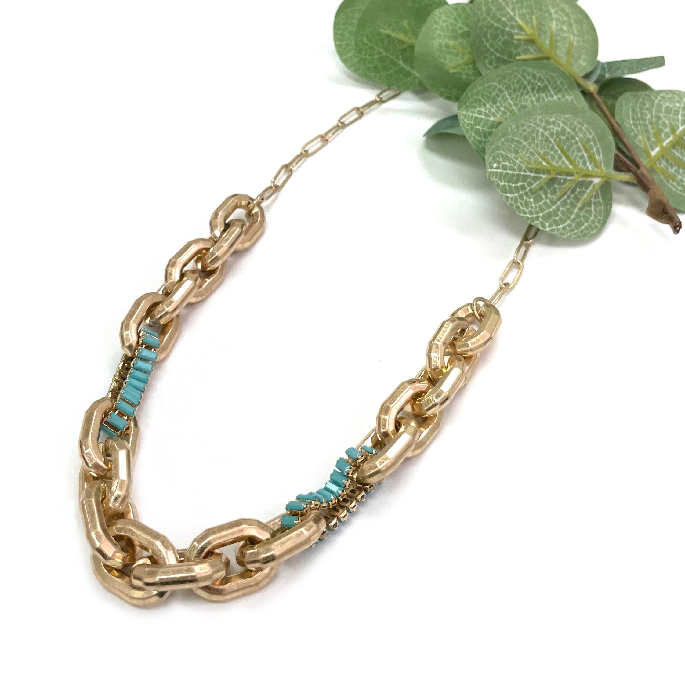 StarryNYC – wholesale Kedjehalsband – Tjock kedja kopplad med baguette pärlhalsband10