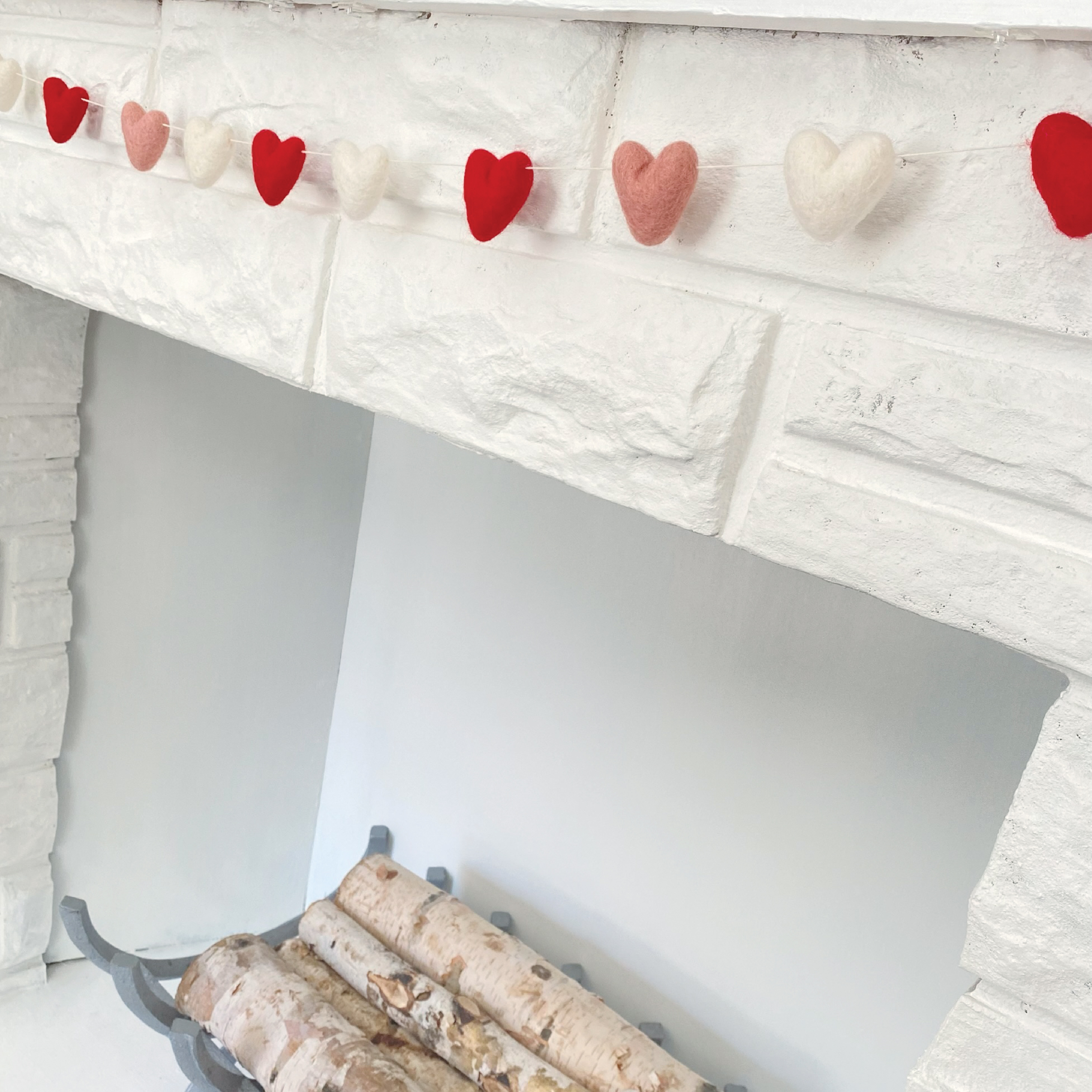 Sheep Farm Felt - Wholesale Bunting/Garland - All-Heart Garland | Red Pink & White3