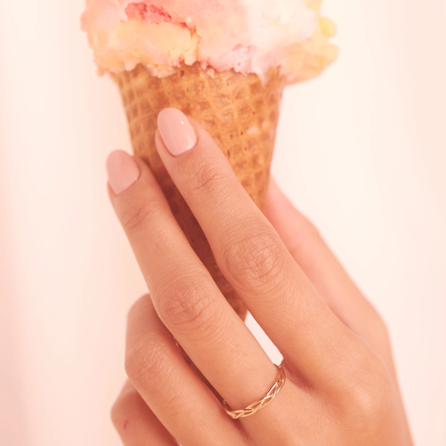 Ofina Jewelry – wholesale Band/stacked ring – 10k Solid Gold Open Twist Ring 1