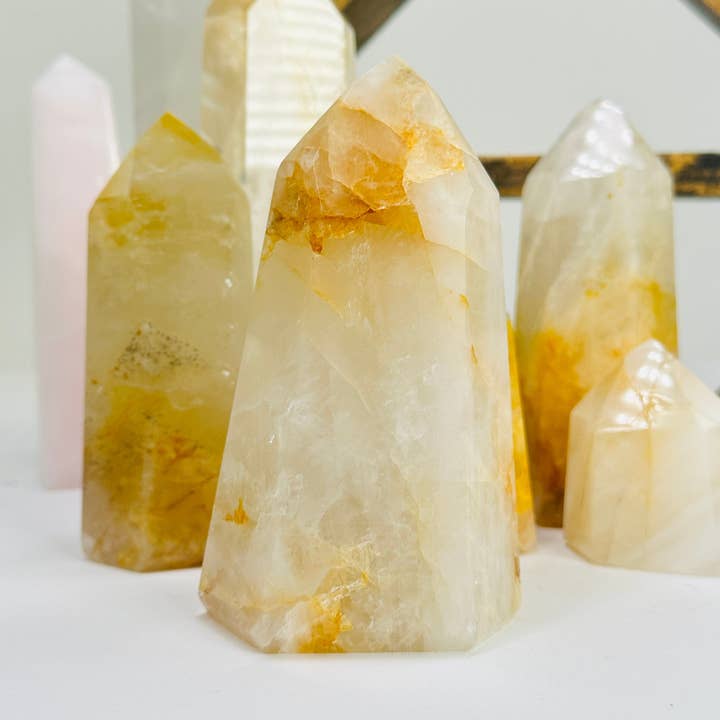 Golden Healer Crystal Polished Tower KIES JIJ voor wholesale door Rock Paradise