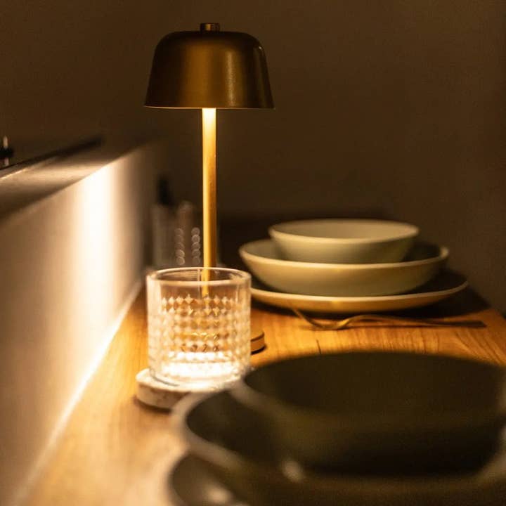 Tavellio - Wholesale Accent/Desk Lamp - Anton Gold Rechargeable Table Lamp | Sleek & Cordless Lighting7