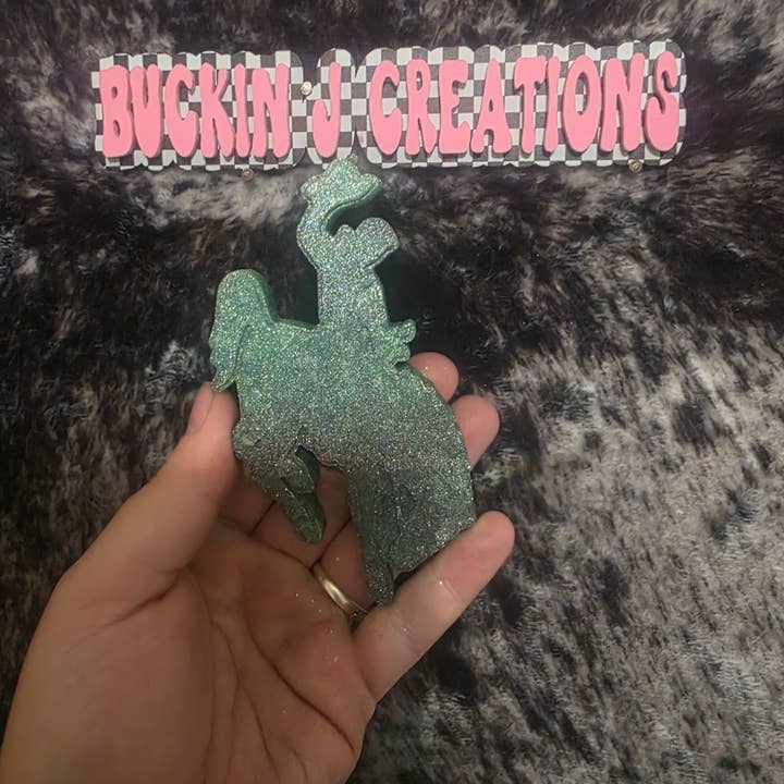 Buckin J Creations – Ambientador para carro – Mulher por atacado – Ambientador de Carro Artesanal Cowboy do Wyoming4