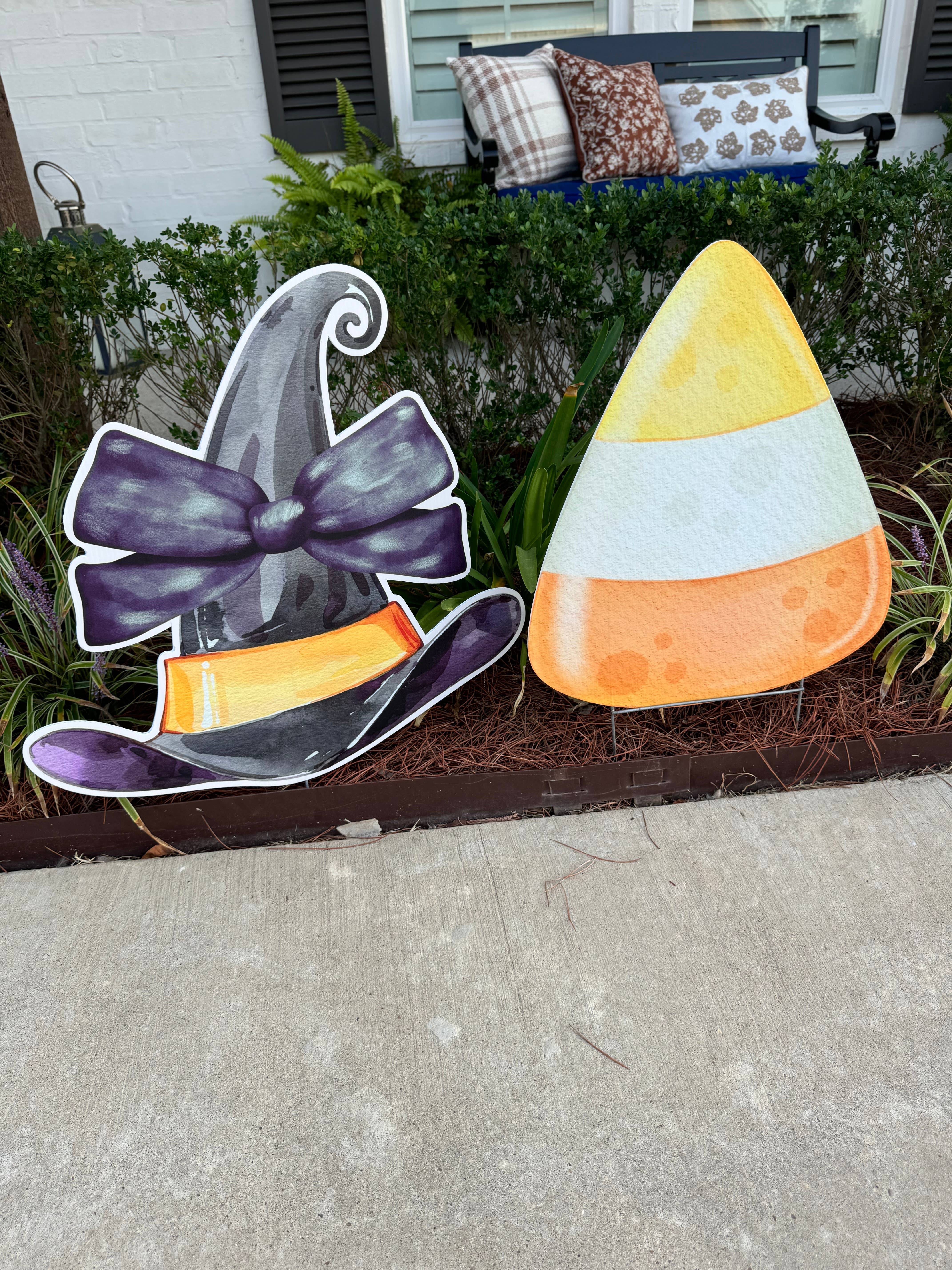 Lovely Reese - Wholesale Outdoor Sign - Orange and yellow Candy Corn 1