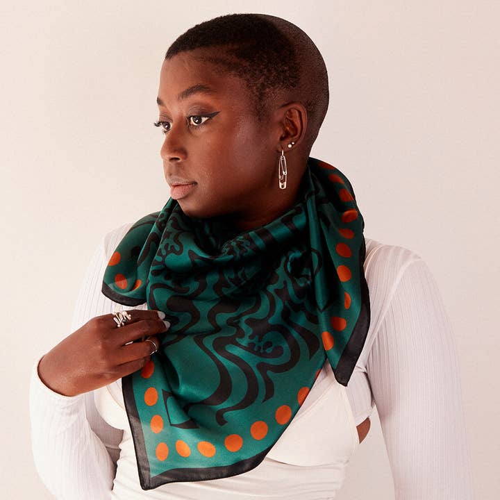 La sciarpa della strega per la vendita all'ingrosso da parte di CHI-SAM