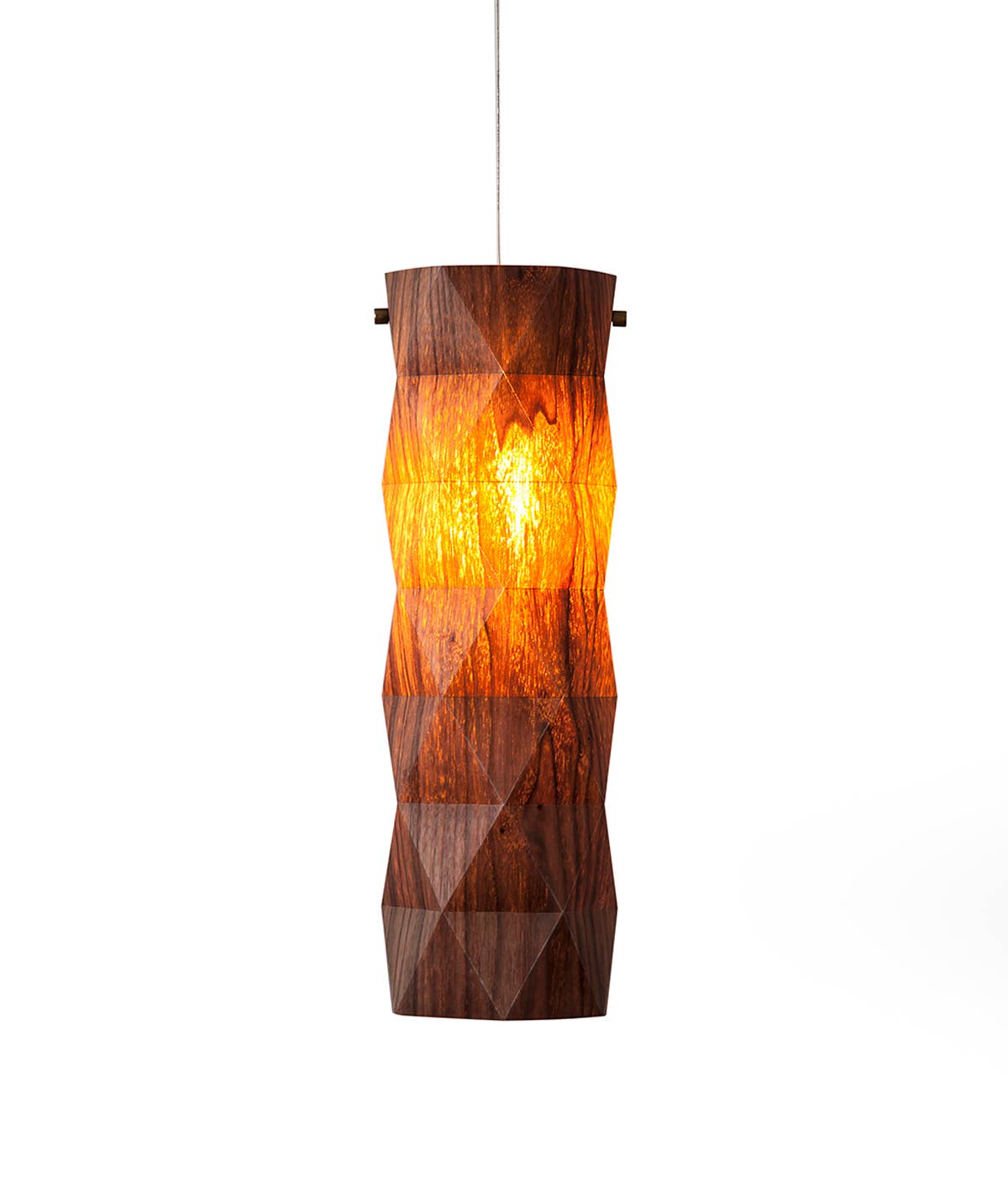 DM + PARTNERS – Engroshandel Lysekrone/pendellampe – Foldet lampeskærm i naturligt træ og akryl