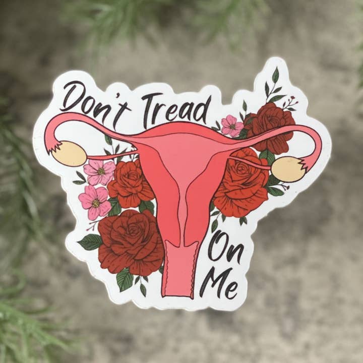 Beautiful Mind Design - Venta al por mayor Pegatina - Pegatina de vinilo Don't Tread on Me, útero femenino, paquete de 50