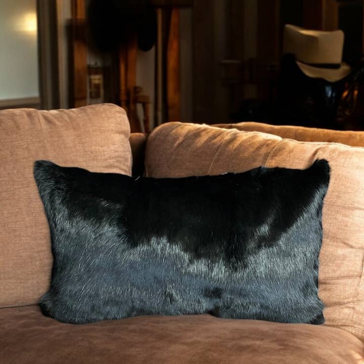 Western Linens - Wholesale Throw/Decorative Pillow - Black Rabbit Lumber Pillow 0