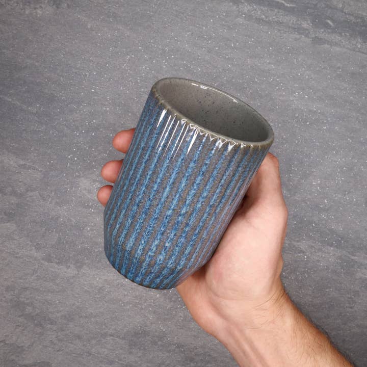 HOLD SUPPLY - Venta al por mayor Vaso/copa - Vaso de cerámica de gres acanalado redondo azul y gris de 16 oz