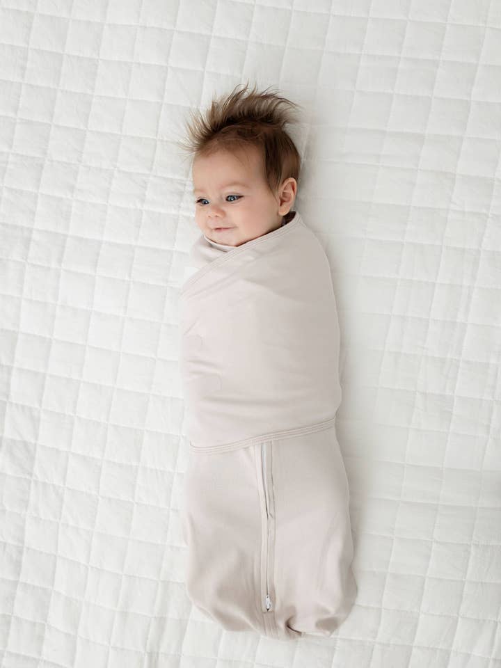 Doppio Sogno Swaddle — Design a doppia ala — Sabbia Bianca per la vendita all'ingrosso da parte di LullaBaby