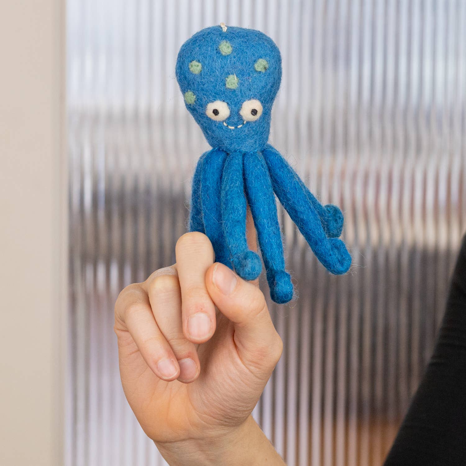 dZi Handmade - Wholesale Ornament - Octopus Wild Woolie2