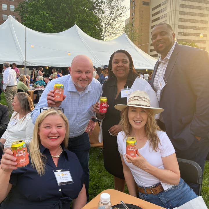 Yes Honey - Wholesale Soda/Carbonated Drink - Yes Honey - 100% Honey Sweetened Soda - Peach Vitality4