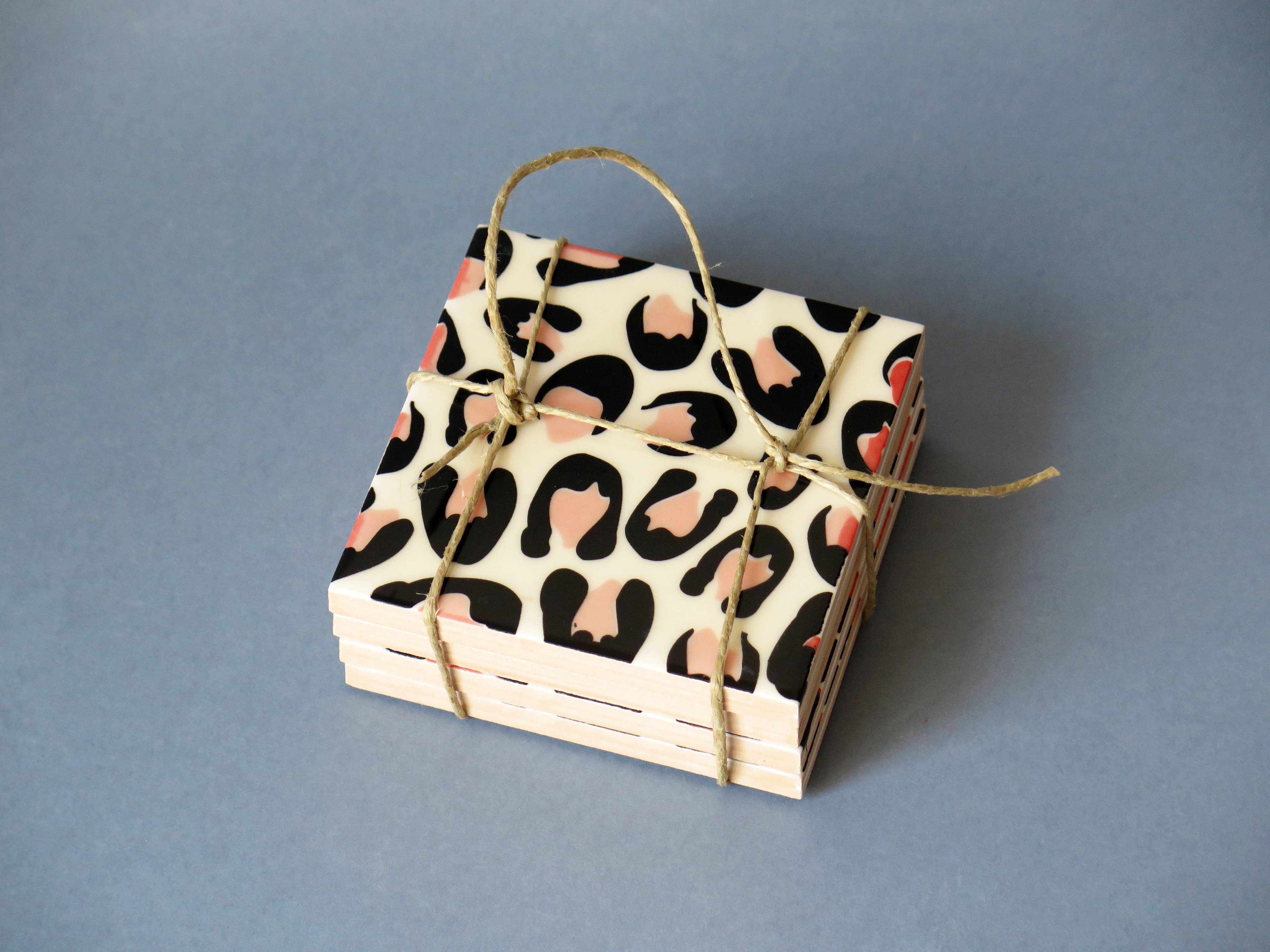 Bussoga - Wholesale Onderzetters - Set van 4 keramische onderzetters met Ramones-design0