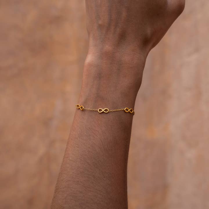 Made By Nami - Wholesale Link & Chain Bracelet - Infinity Bracelet | Gold
