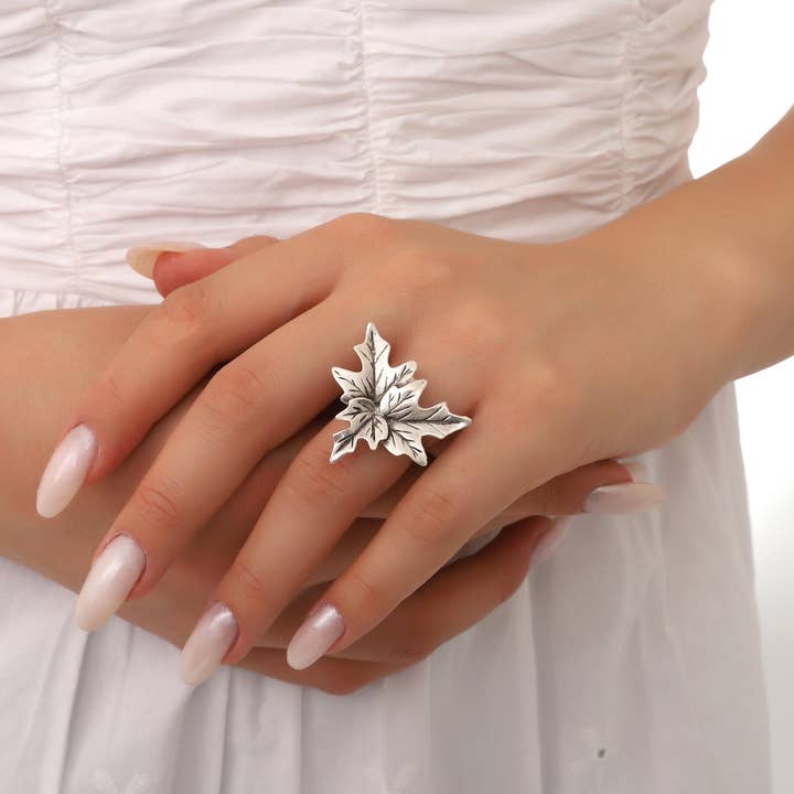 Hadley Jewelry - Vendita all'ingrosso Anelli cocktail/statement - Anello a forma di foglia placcato in argento Sterling 925 K.