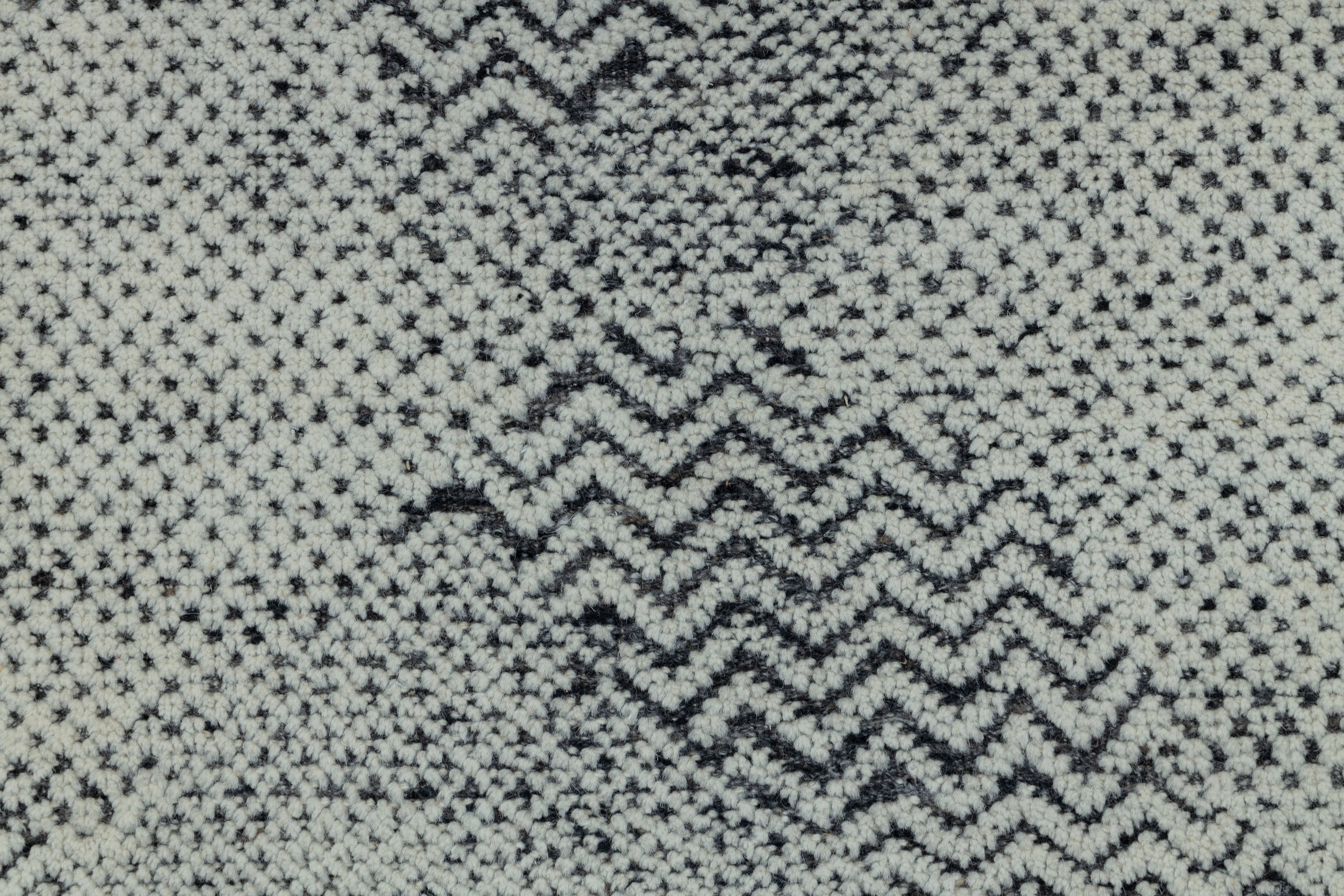 Aesthetic Homes LLC - Wholesale Area Rug - 8x10 Moroccan Rug Grey Black Wool Plush Modern 90093